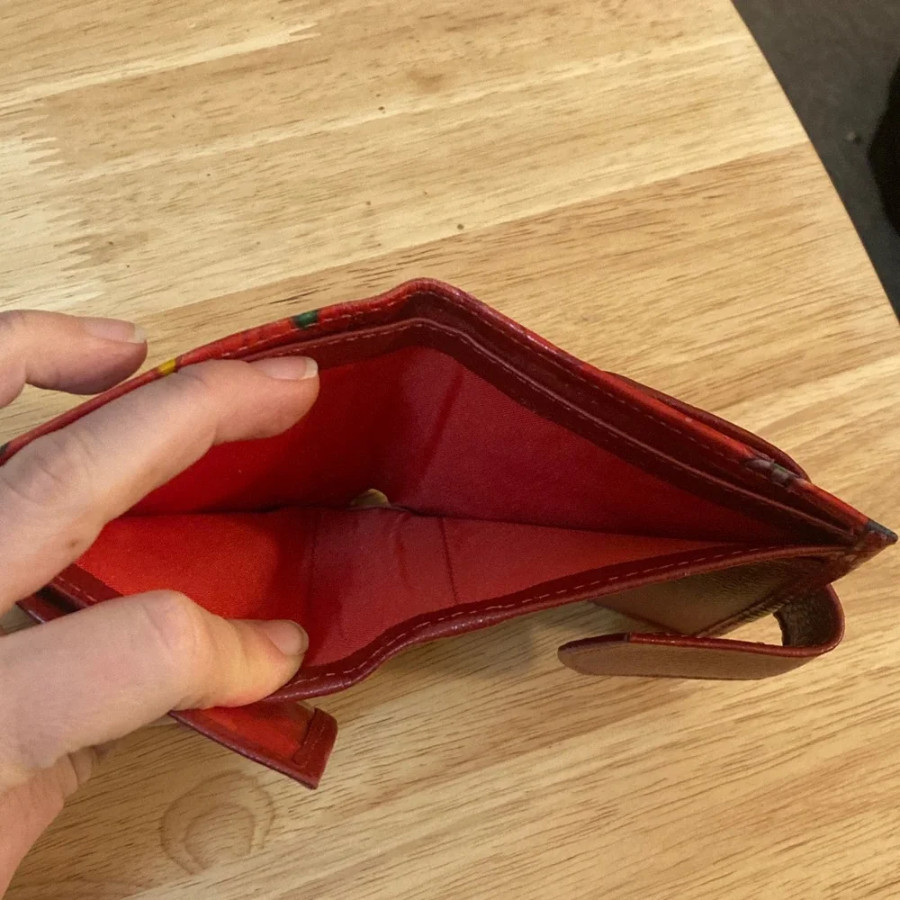 M M Kane Red Floral Wallet - Picture 5 of 7